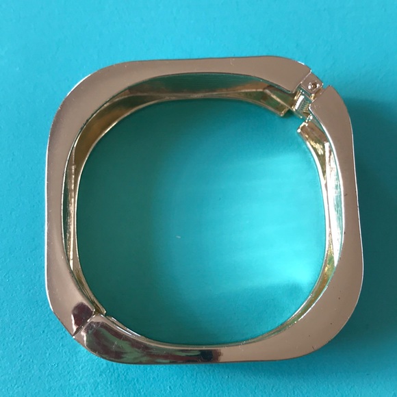 Square black and gold bracelet - Picture 2 of 5